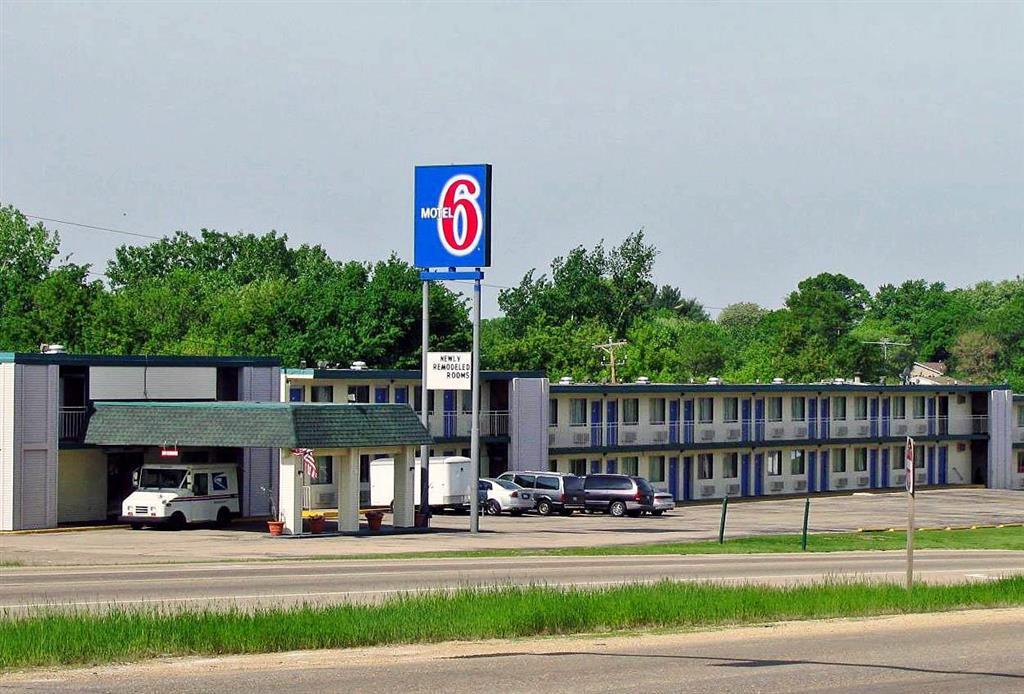 Rodeway Inn دوبوك المظهر الخارجي الصورة