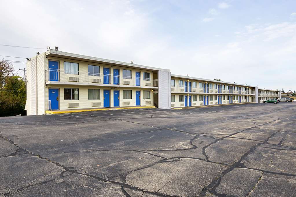 Rodeway Inn دوبوك المظهر الخارجي الصورة