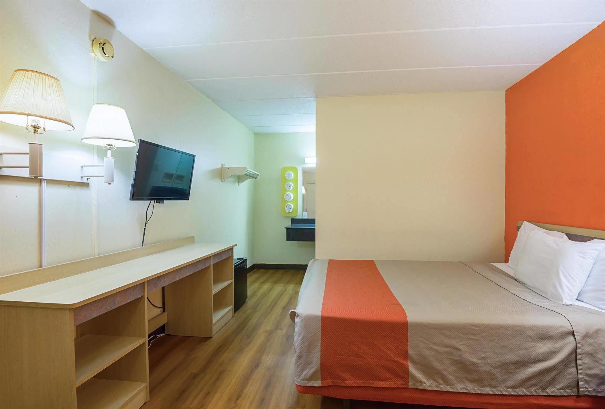 Rodeway Inn دوبوك المظهر الخارجي الصورة