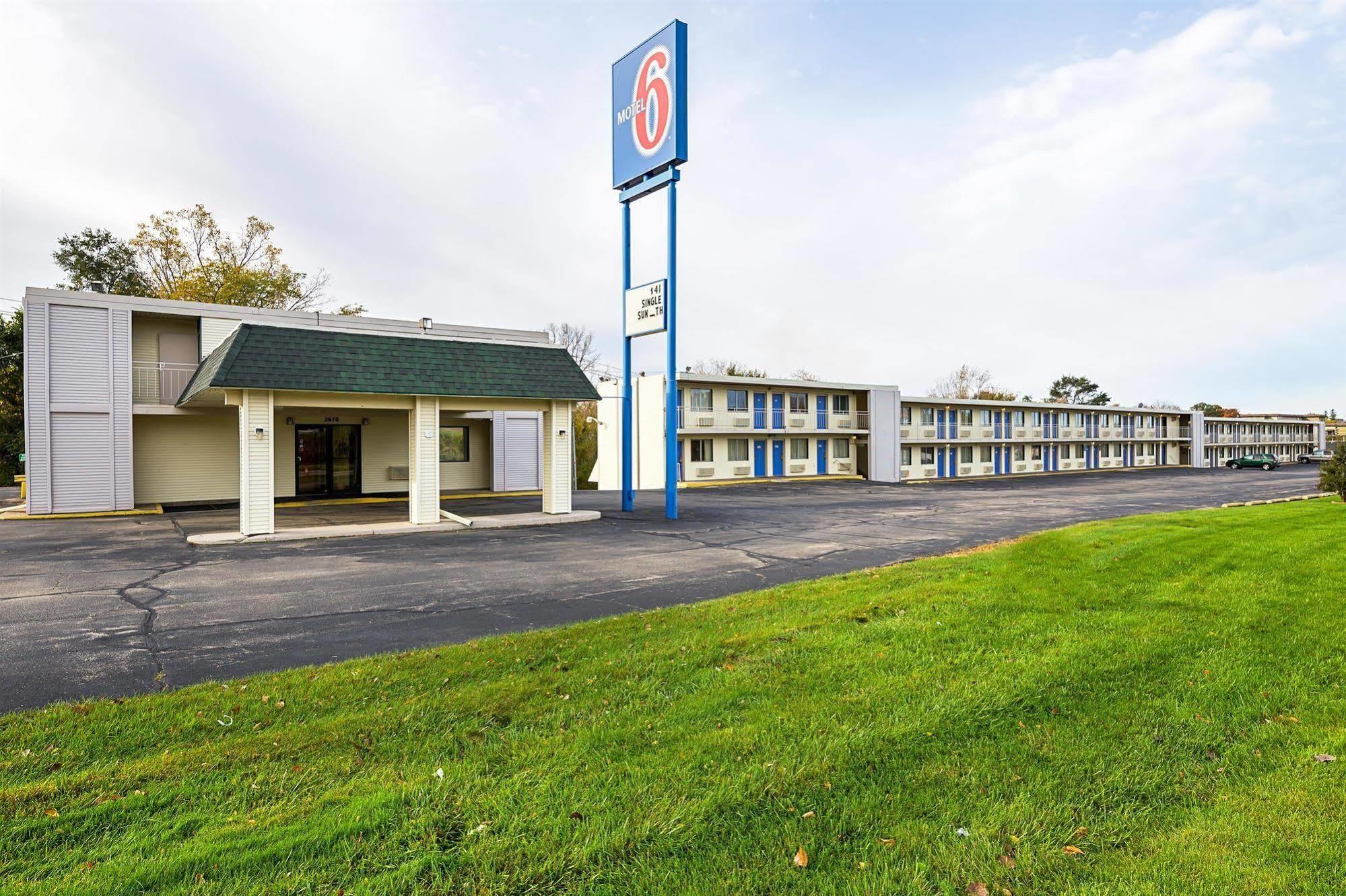 Rodeway Inn دوبوك المظهر الخارجي الصورة